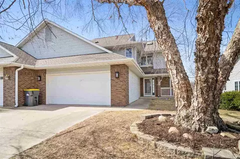 111 W Side Dr, Iowacity, IA 52246