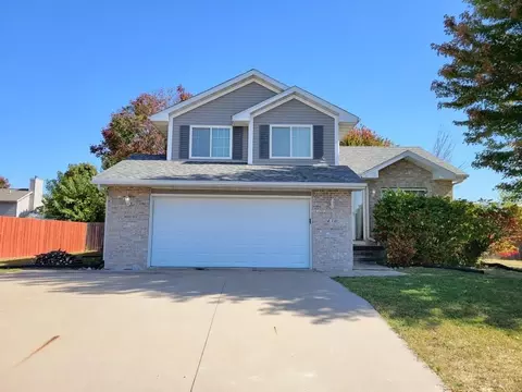 430 Pebble St, North Liberty, IA 52317