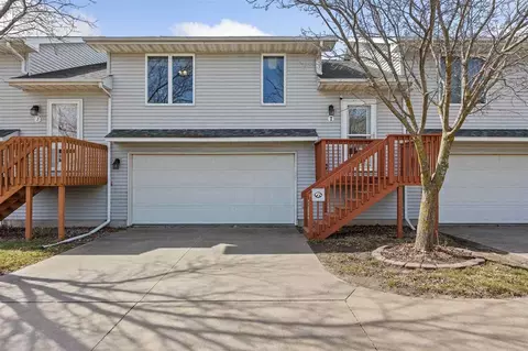408 Sugar Creek Ln #I, North Liberty, IA 52317