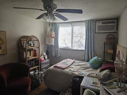 812 Benton Dr, Iowa City, IA 52246