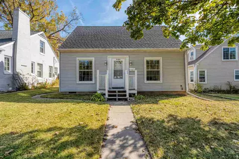 2107 E Avenue NE, Cedar Rapids, IA 52402
