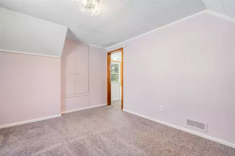 Bedroom - 2107 E Avenue NE, Cedar Rapids, IA 52402 photo 8 of 9