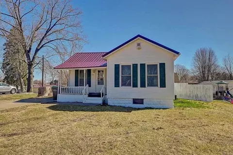 506 N Miller St, West Liberty, IA 52776