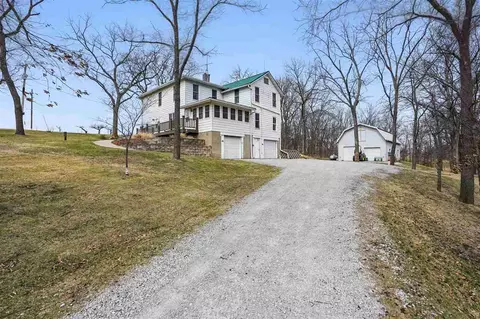2640 Hwy 22, Riverside, IA 52327