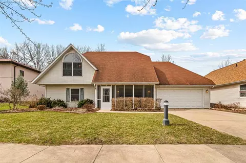 833 Longfellow Pl, Iowa City, IA 52240