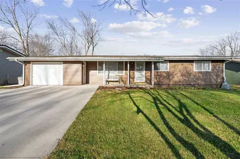517 Kingston Dr, Solon, IA 52333