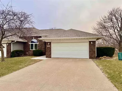3333 Chatham Pl, Iowa City, IA 52240