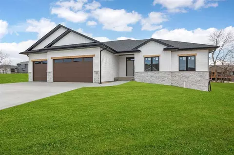 413 Elizabeth Ln, Tiffin, IA 52340