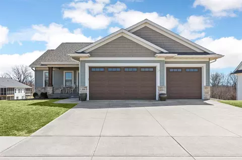 1001 High Ridge Tr, Solon, IA 52333