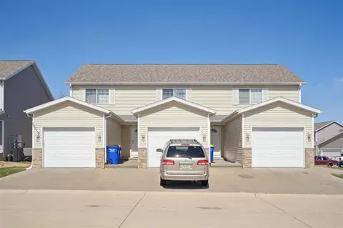10 Alydar Dr, North Liberty, IA 52317
