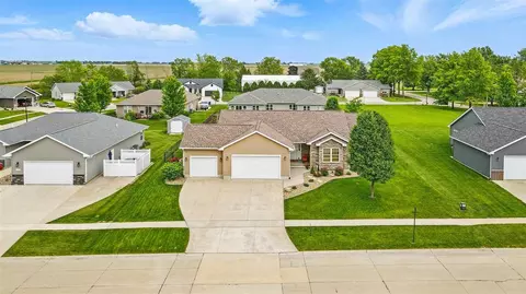 1417 Campbell Dr, Washington, IA 52353