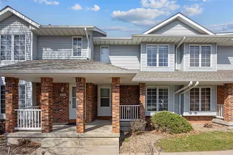 254 Westside Dr, Iowa City, IA 52246