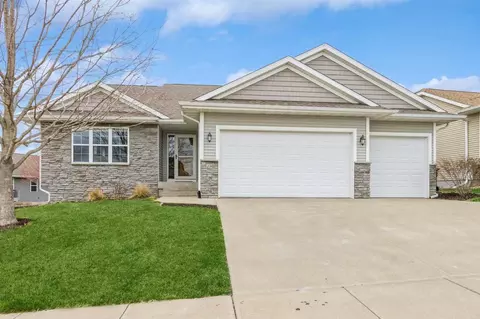 19 Eversull Ln, Iowa City, IA 52245