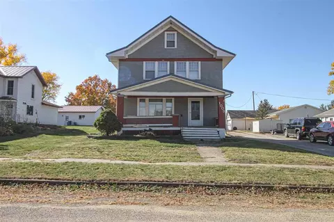 1009 Summit St, Center Point, IA 52213