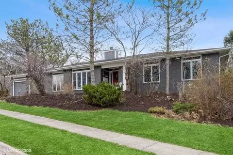918 Bluffwood Dr, Iowa City, IA 52245
