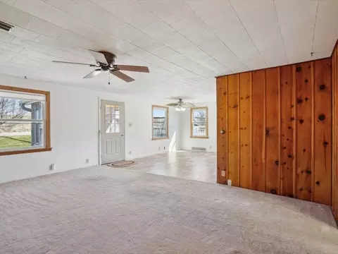 5801 E Ave NW, Cedar Rapids, IA 52405 photo 5