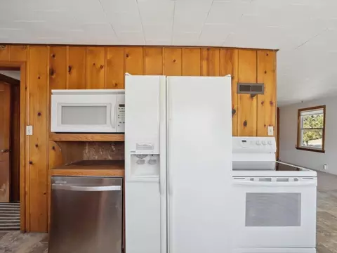 5801 E Ave NW, Cedar Rapids, IA 52405 photo 9