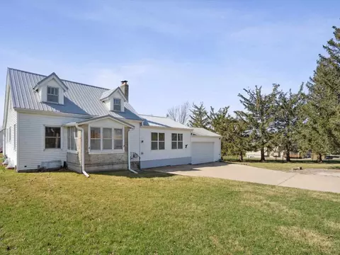 5801 E Ave NW, Cedar Rapids, IA 52405 photo 2
