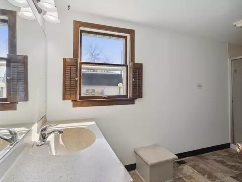 5801 E Ave NW, Cedar Rapids, IA 52405 photo 10