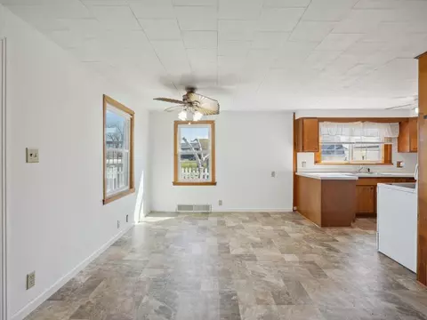 5801 E Ave NW, Cedar Rapids, IA 52405 photo 6