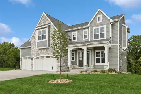 403 Macbride Trl, Solon, IA 52333 photo 3