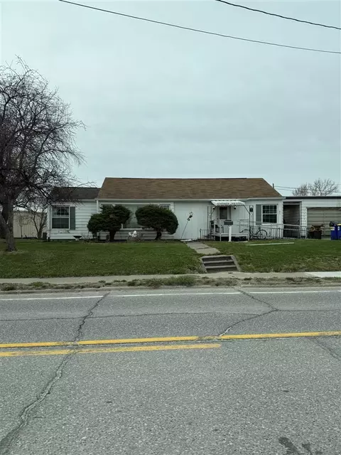1005 W Madison, Washington, IA 52353