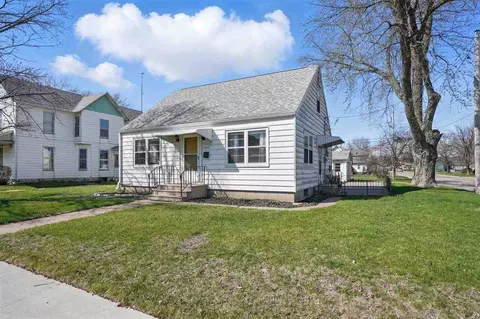 1124 E Main, Washington, IA 52353