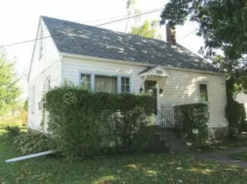 920 N 2nd, Washington, IA 52353