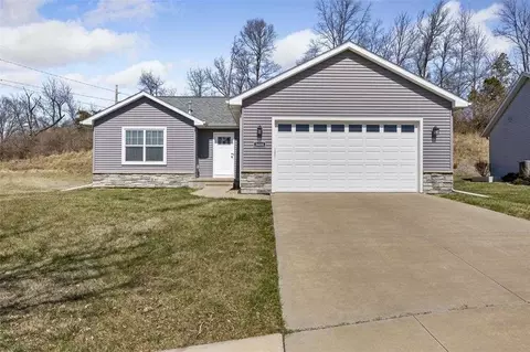 3608 Forest Valley Ct NE, Cedar Rapids, IA 52411