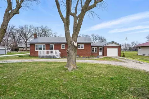 1986 500th St SW, Kalona, IA 52247