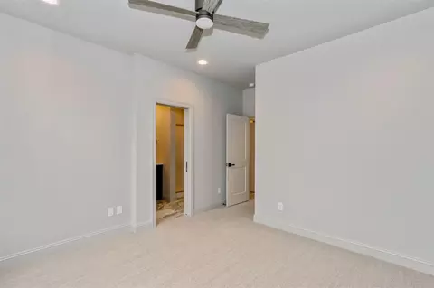 401 Macbride Trl, Solon, IA 52333 photo 33