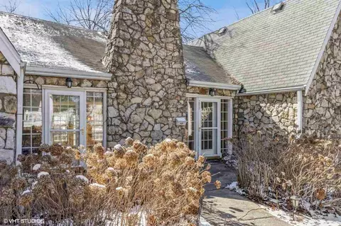 1217 Friendly Ave, Iowa City, IA 52240