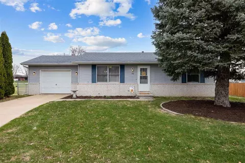 115 Prairie Ridge Ct, North Liberty, IA 52317