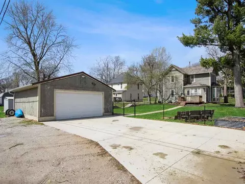 250 3rd St E, Riverside, IA 52327 photo 25
