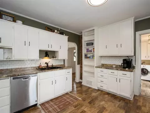 250 3rd St E, Riverside, IA 52327 photo 11