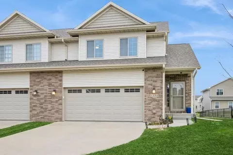 1232 Mary Ln, North Liberty, IA 52317