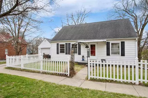 707 Brown St, Iowa City, IA 52245