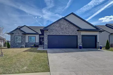 1385 E Tartan, North Liberty, IA 52317