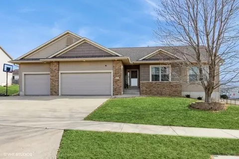 413 Bear Dr, Tiffin, IA 52340