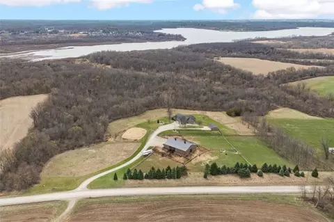 1415 Turkey Run NE, Solon, IA 52333