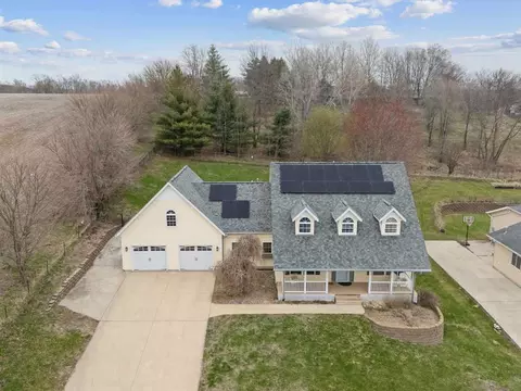 Exterior - 1635 Ranmar Dr, Ely, IA 52227 photo 5 of 6