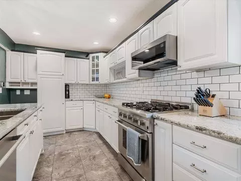 Kitchen - 1635 Ranmar Dr, Ely, IA 52227 photo 5 of 9