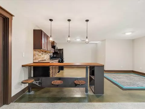 Kitchen - 1635 Ranmar Dr, Ely, IA 52227 photo 7 of 9