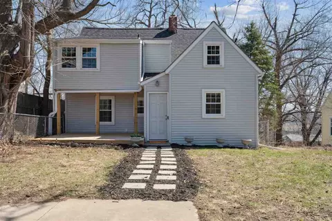 1700 11th St NW, Cedar Rapids, IA 52405