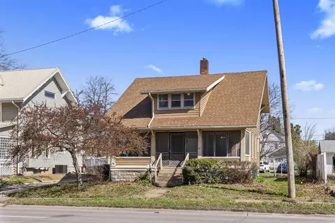 742 E Washington St, Washington, IA 52353