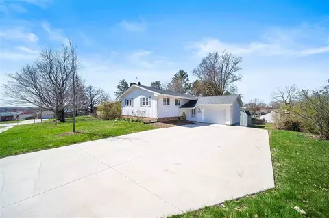 1004 19th Ave, Coralville, IA 52241