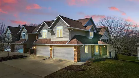 2316 Belmont Dr, Coralville, IA 52241