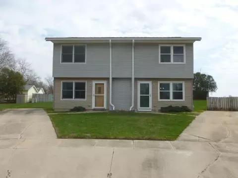 145-147 Birch Ct, North Liberty, IA 52317