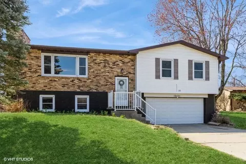 19 Gleason Dr, Iowa City, IA 52240