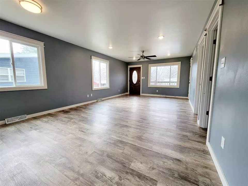  1451 Westview Dr, Coralville, IA 52241 photo 3